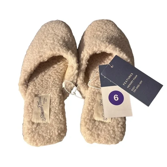 Universal Thread shearling home sleepers size 6 NWT - Picture 4 of 5